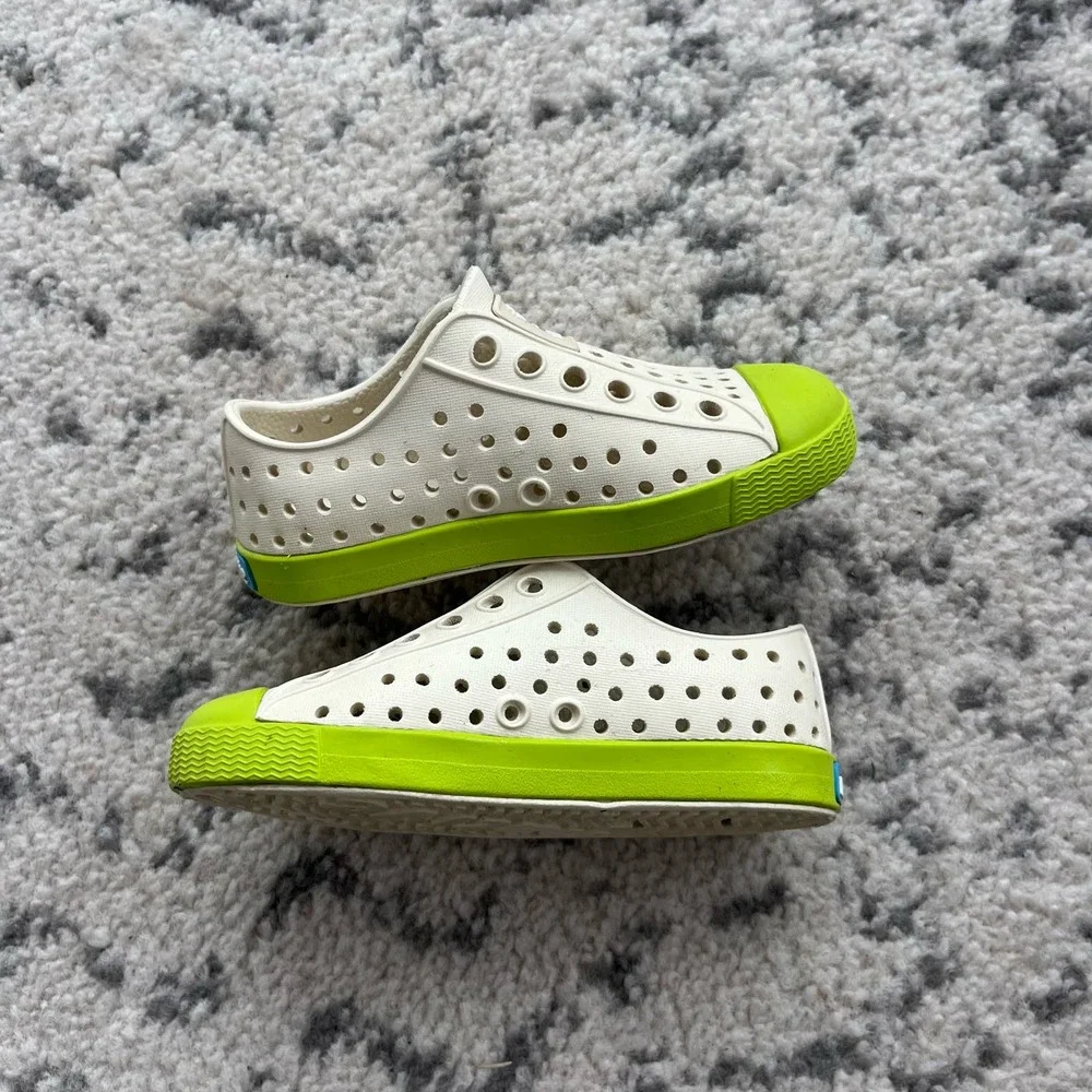 DISNEY NATIVE Star Wars The Mandalorian Kids Grogu Baby Yoda Shoes Size 6C
